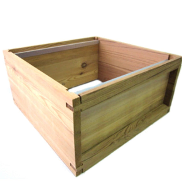 1 National Brood box in Pine Assembled