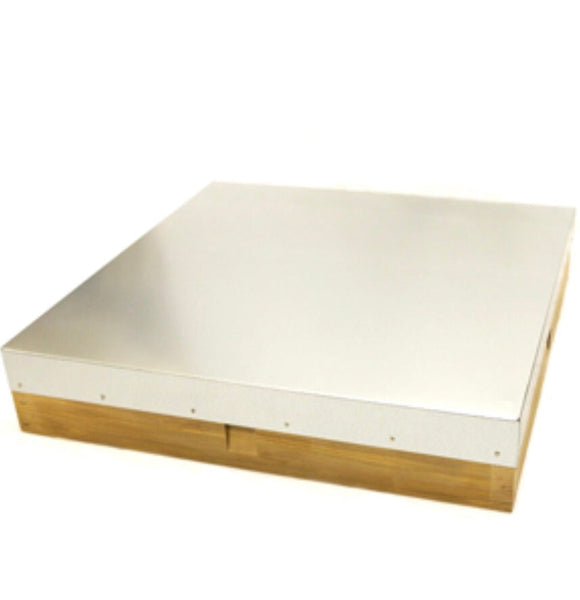 Budget National Beehive Flat Roof in Cedar - BEE KEEPING EQUIPMENT
